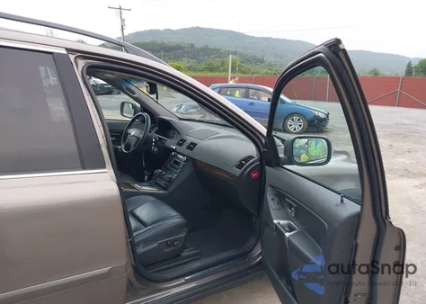 2010 Volvo Xc90 3.2 z USA, uszkodzony, nr VIN YV4982CZXA1537098